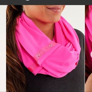Lululemon Vinyasa Luon scarf! Hot pink!